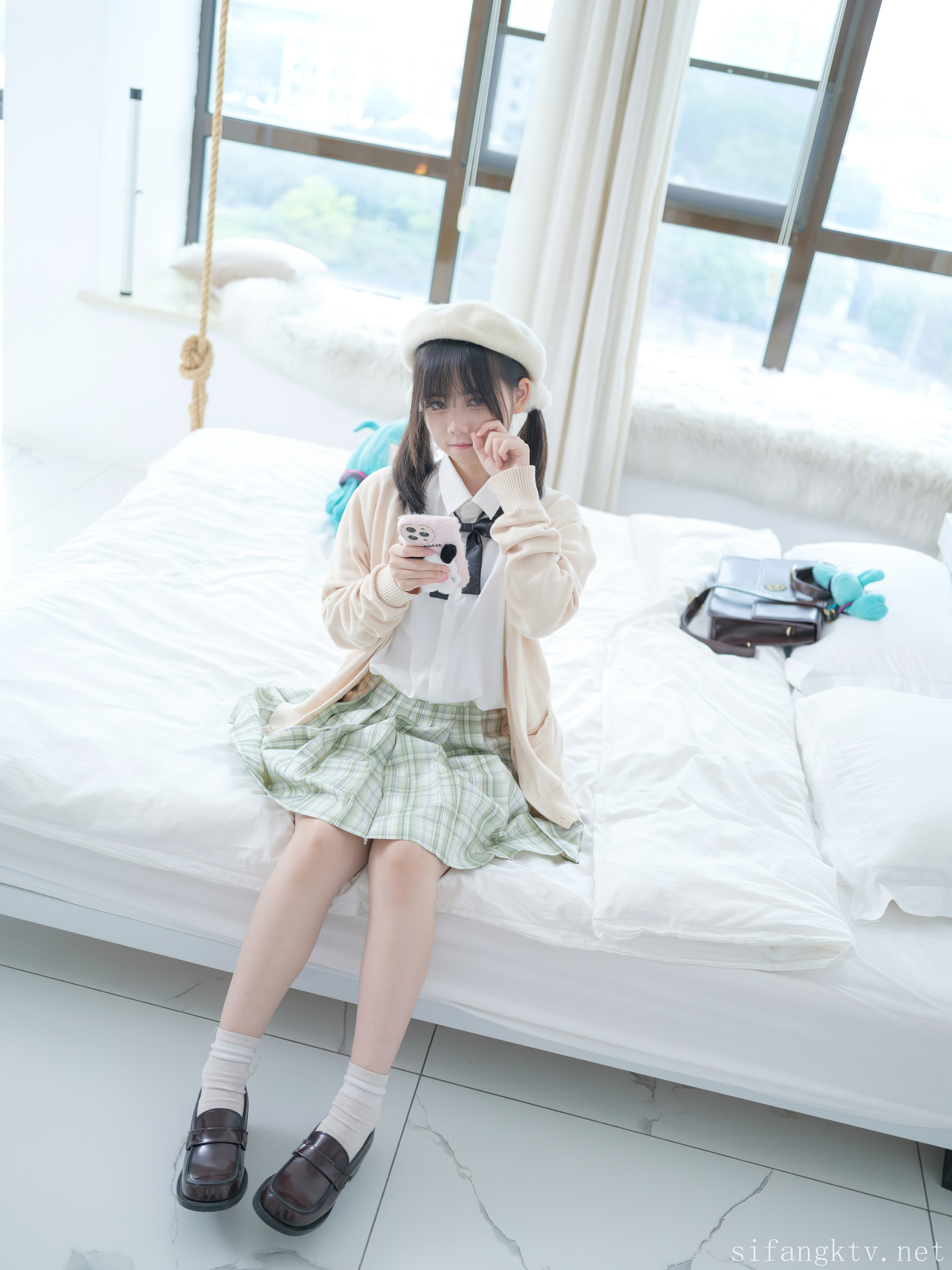 图片[1]-少女秩序 – NO.005 内部定制  小鱼 – 万元私定 丝滑萝莉 [107P]-XikXak